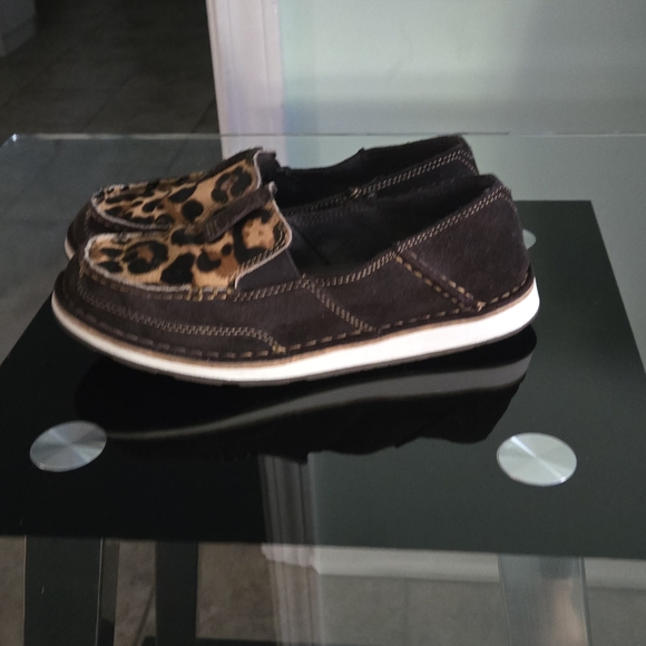 Ariat Cruiser  Cow Print Chocolate Chip Suede Size 6.5 Leopar Ahir -On Women's - Picture 4 of 8